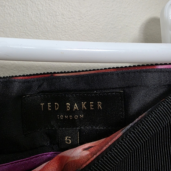 Ted Baker A-Line Skirt Black W/Floral Print US SIZE 12 Luxary Fashion - Picture 4 of 6